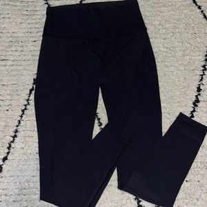 Lululemon wunder under size 6 28’ black leggings